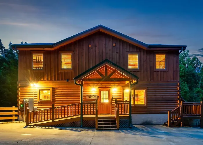 Grizzly Bears Resort - Luxury Cabin With Indoor Pool, Hot Tub, Theater, King Beds, Sleeps 16 In Heart Of Pigeon Forge